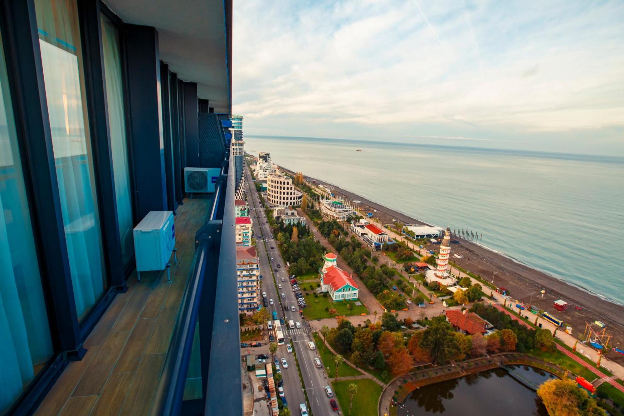 Panorama Orbi Beach Resort Center Suite Batumi Exterior foto