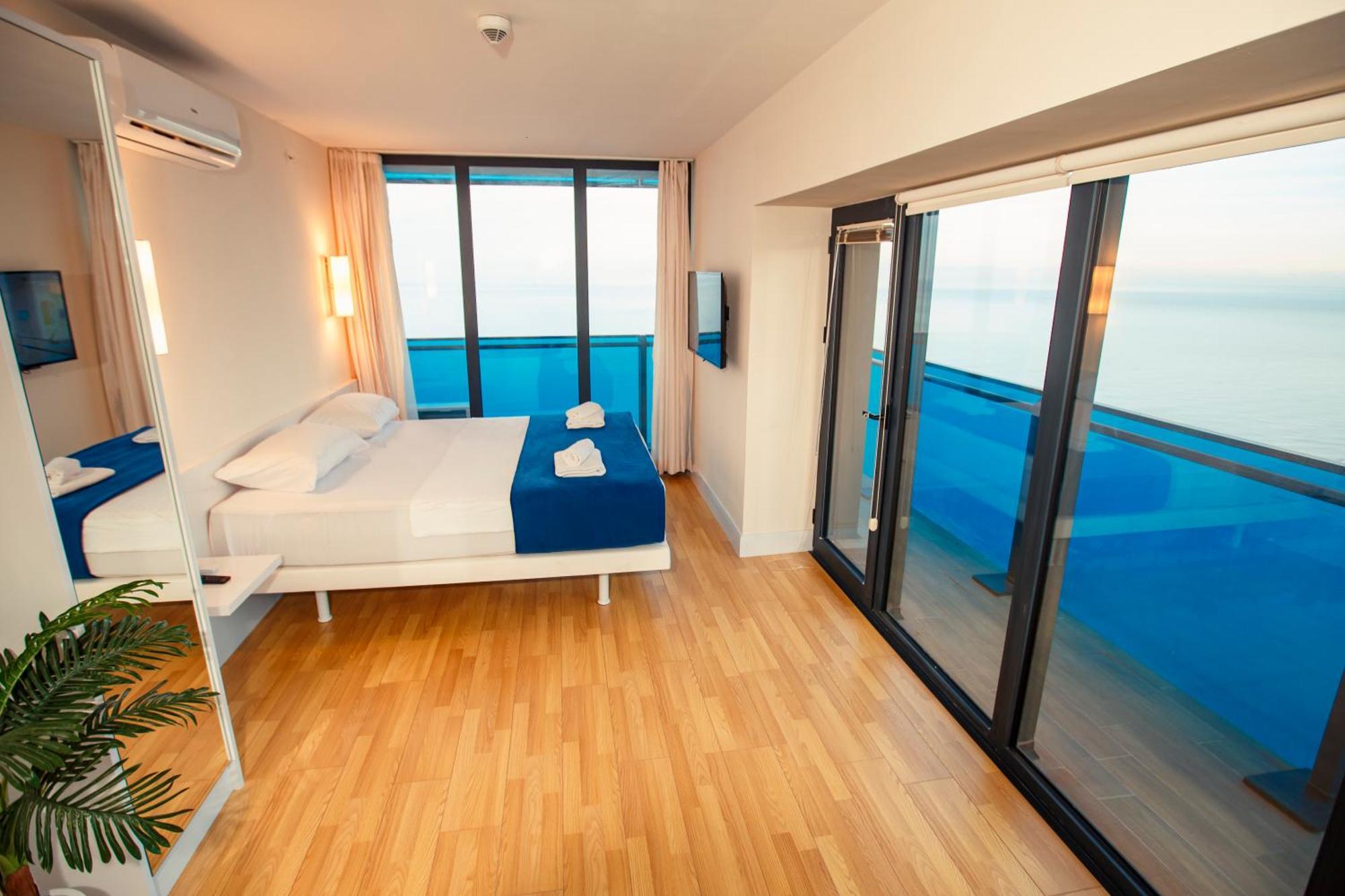 Panorama Orbi Beach Resort Center Suite Batumi Exterior foto